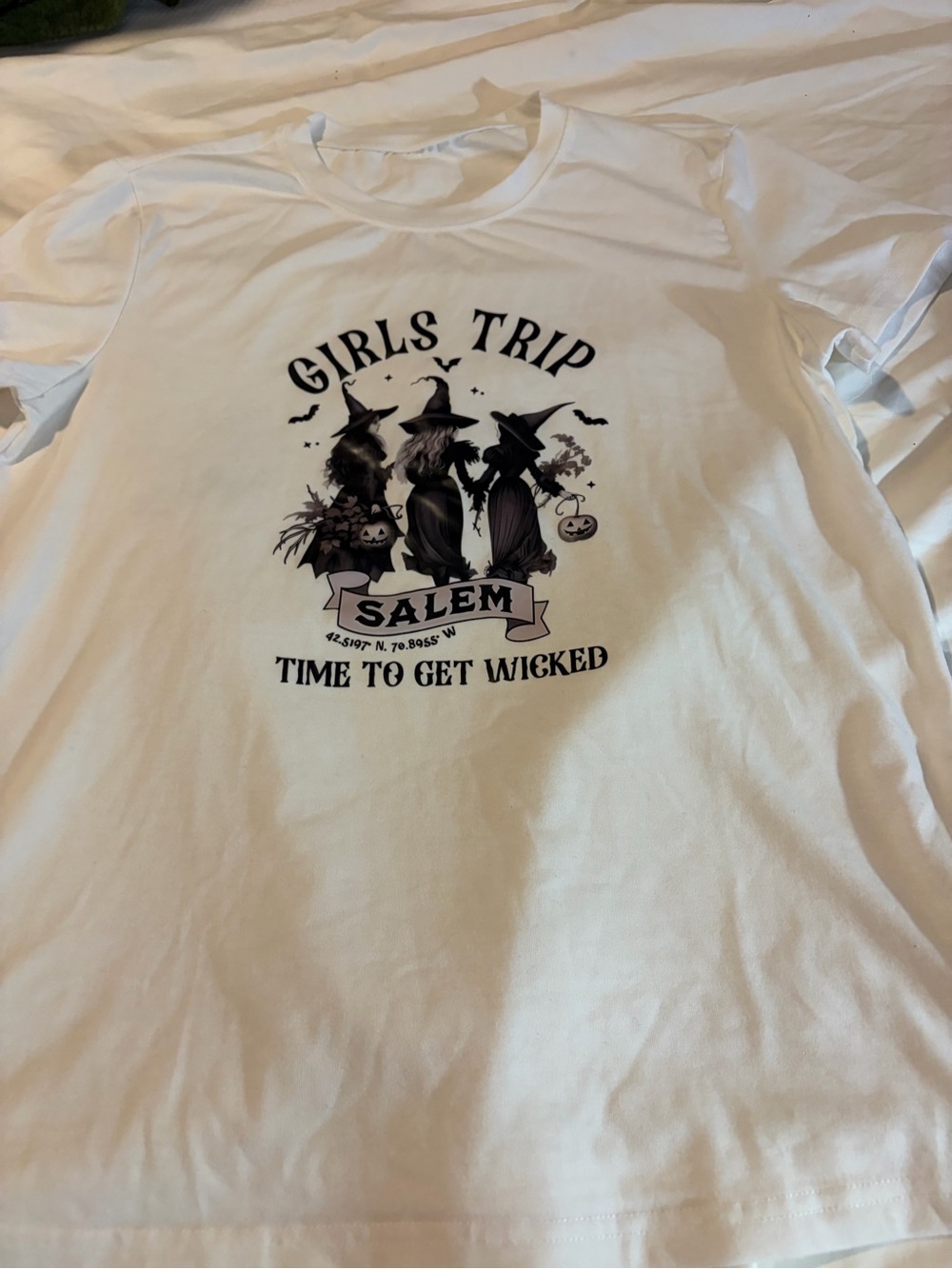 Halloween “Girls Trip Salem 'Time to Get Wicked' Graphic Tee - White brand new L